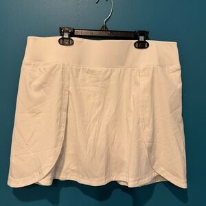 NWOT Peach brand skort perfect for pickleball, tennis or running around town!